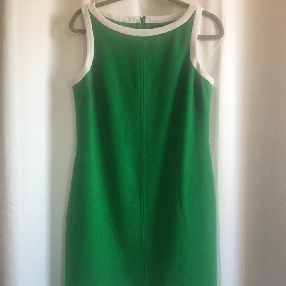 Dress - Picture 4 of 4
